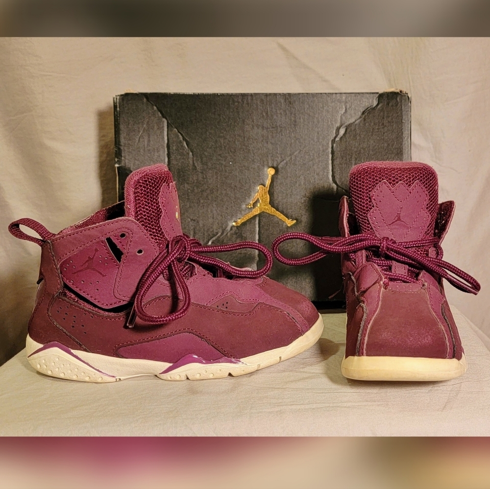 Air Jordan - True Flight, Infant size 9, High top; lace-up, Maroon/Burgandy
